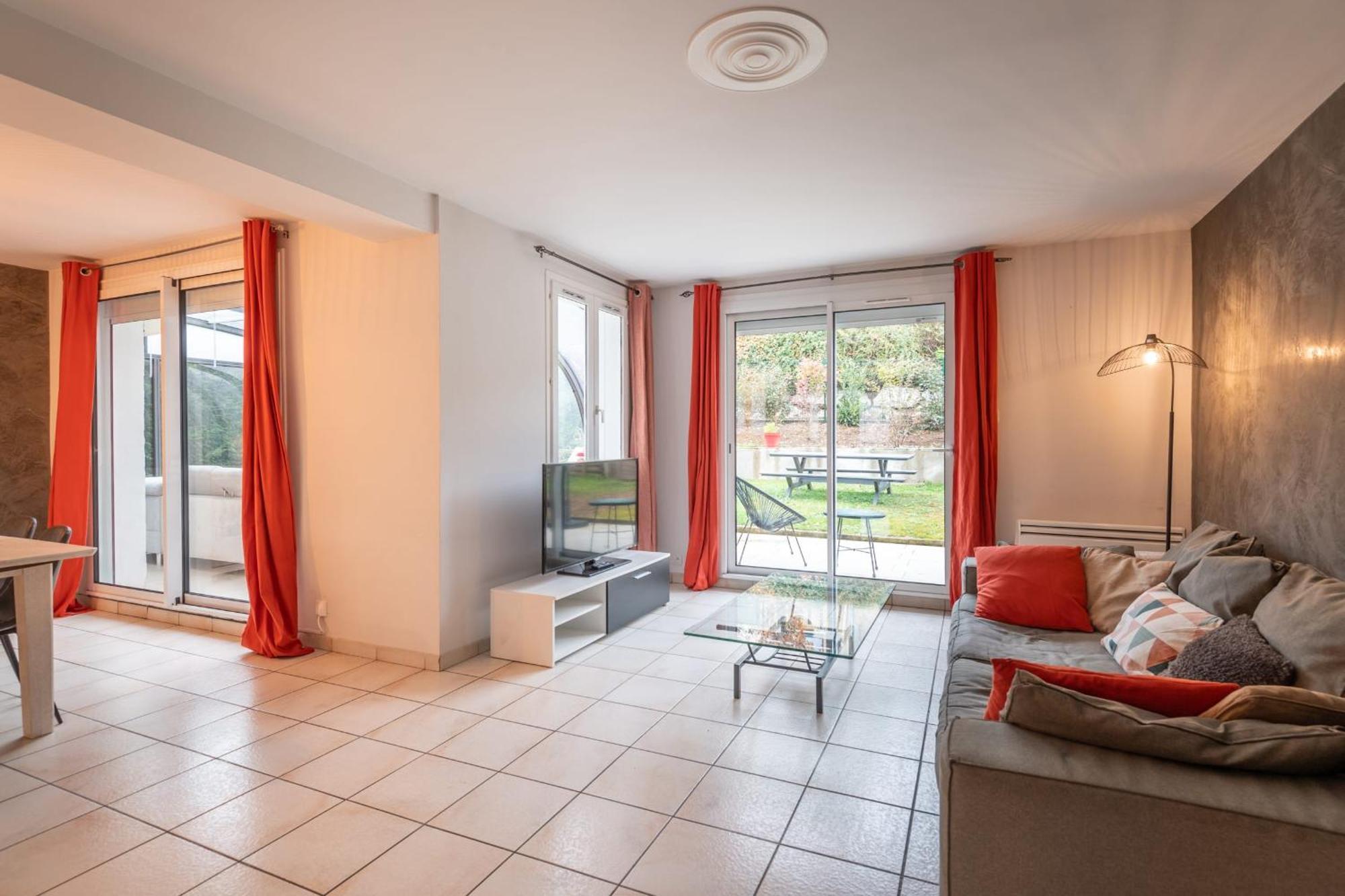 Alpiloc - Town House With Garden And Winter Lounge Villa Анси Екстериор снимка